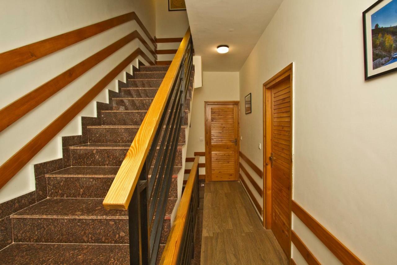 Lonchenpa B&B Manāli Kültér fotó